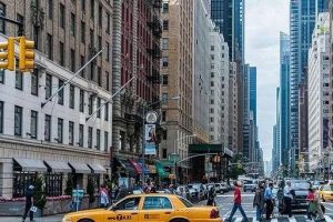 [自媒体赚钱运营]自媒体赚钱运营，如何选择适合自己的领域？