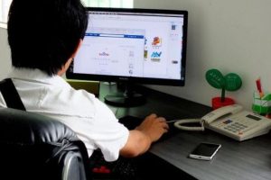 在家网上兼职，在家网上兼职赚钱日结？