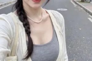 2025小绿书AI美女图片领域，实操挣公众号流量主收益项目